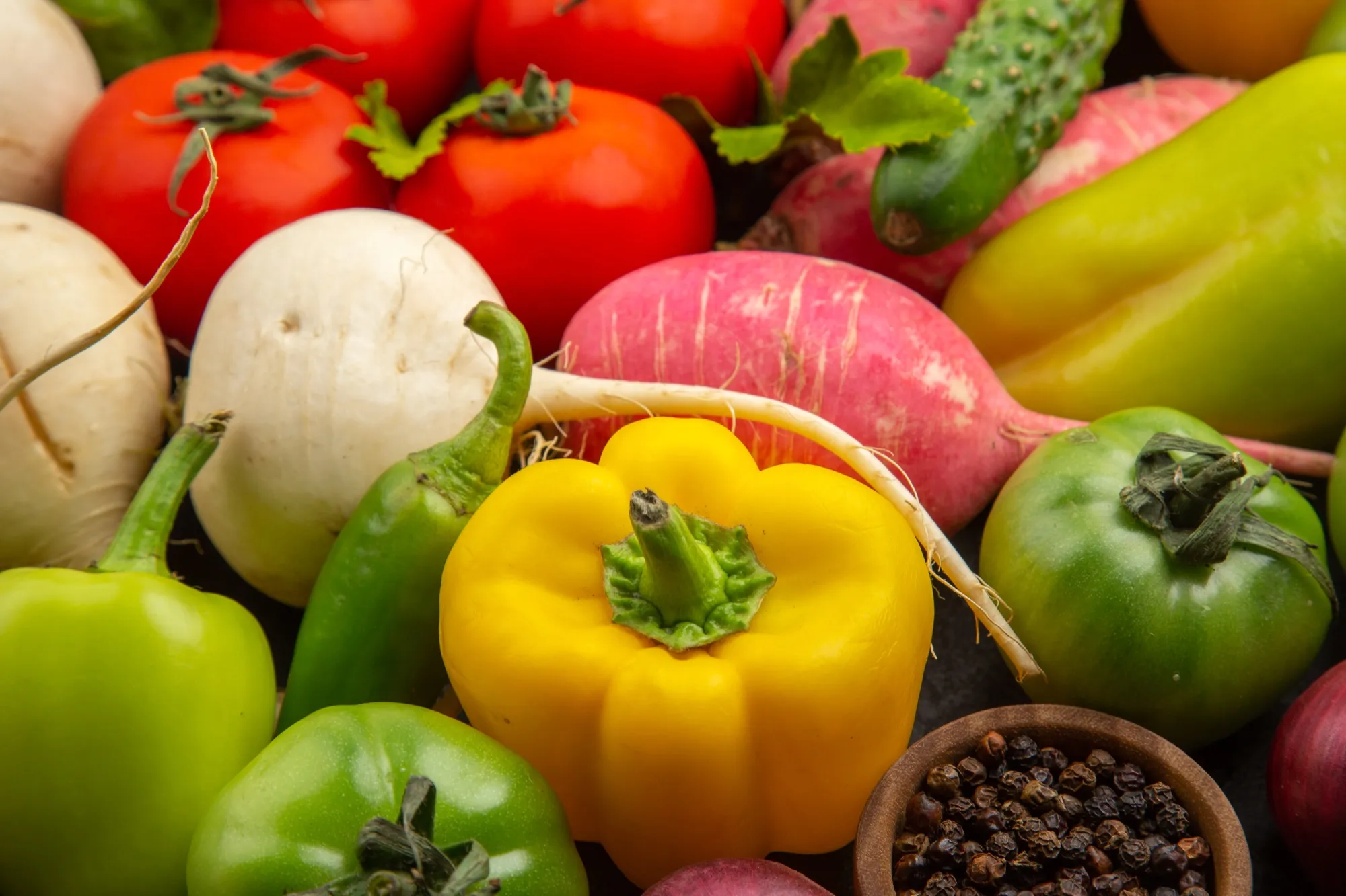 Legumes frescos e coloridos — nutrição baseada em evidência